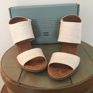 Toms Majorca Cutout Sandals